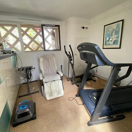 Avec Piscine Interieure, 5 Chambres, Proche Et Commerces A - Fr-1-374-220 *