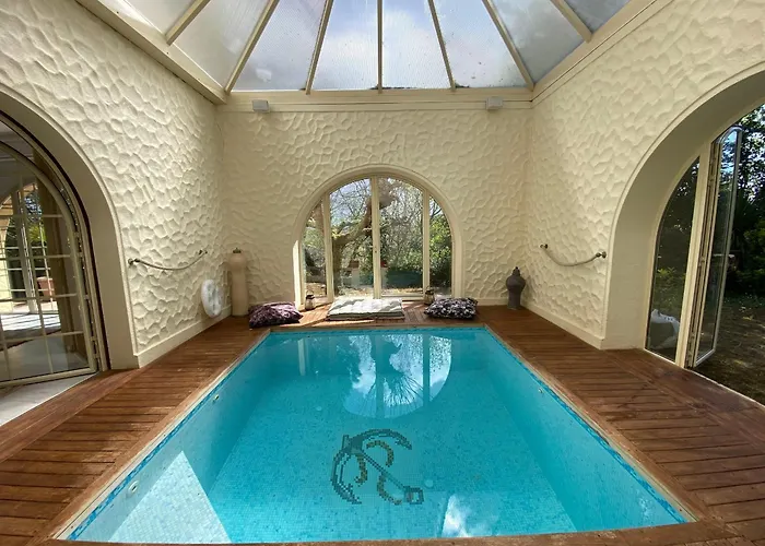 Βίλα Avec Piscine Interieure, 5 Chambres, Proche Et Commerces A - Fr-1-374-220