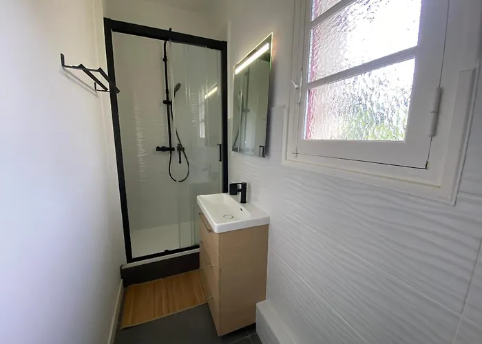 Βίλα Avec Piscine Interieure, 5 Chambres, Proche Et Commerces A - Fr-1-374-220 *