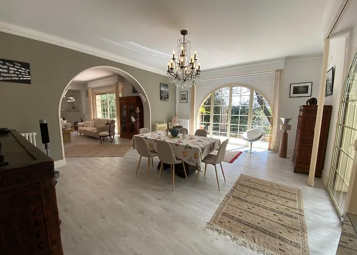 Βίλα Avec Piscine Interieure, 5 Chambres, Proche Et Commerces A - Fr-1-374-220