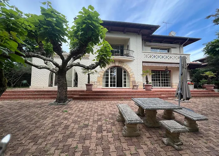 Avec Piscine Interieure, 5 Chambres, Proche Et Commerces A - Fr-1-374-220 * Αρασόν