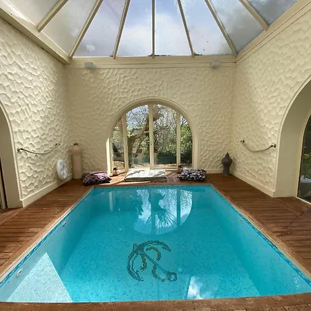 Вилла Avec Piscine Interieure, 5 Chambres, Proche Et Commerces A - Fr-1-374-220