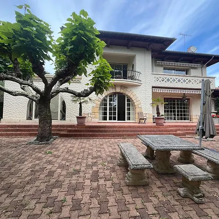 Avec Piscine Interieure, 5 Chambres, Proche Et Commerces A - Fr-1-374-220 Arcachon