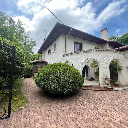 Avec Piscine Interieure, 5 Chambres, Proche Et Commerces A - Fr-1-374-220 Вилла